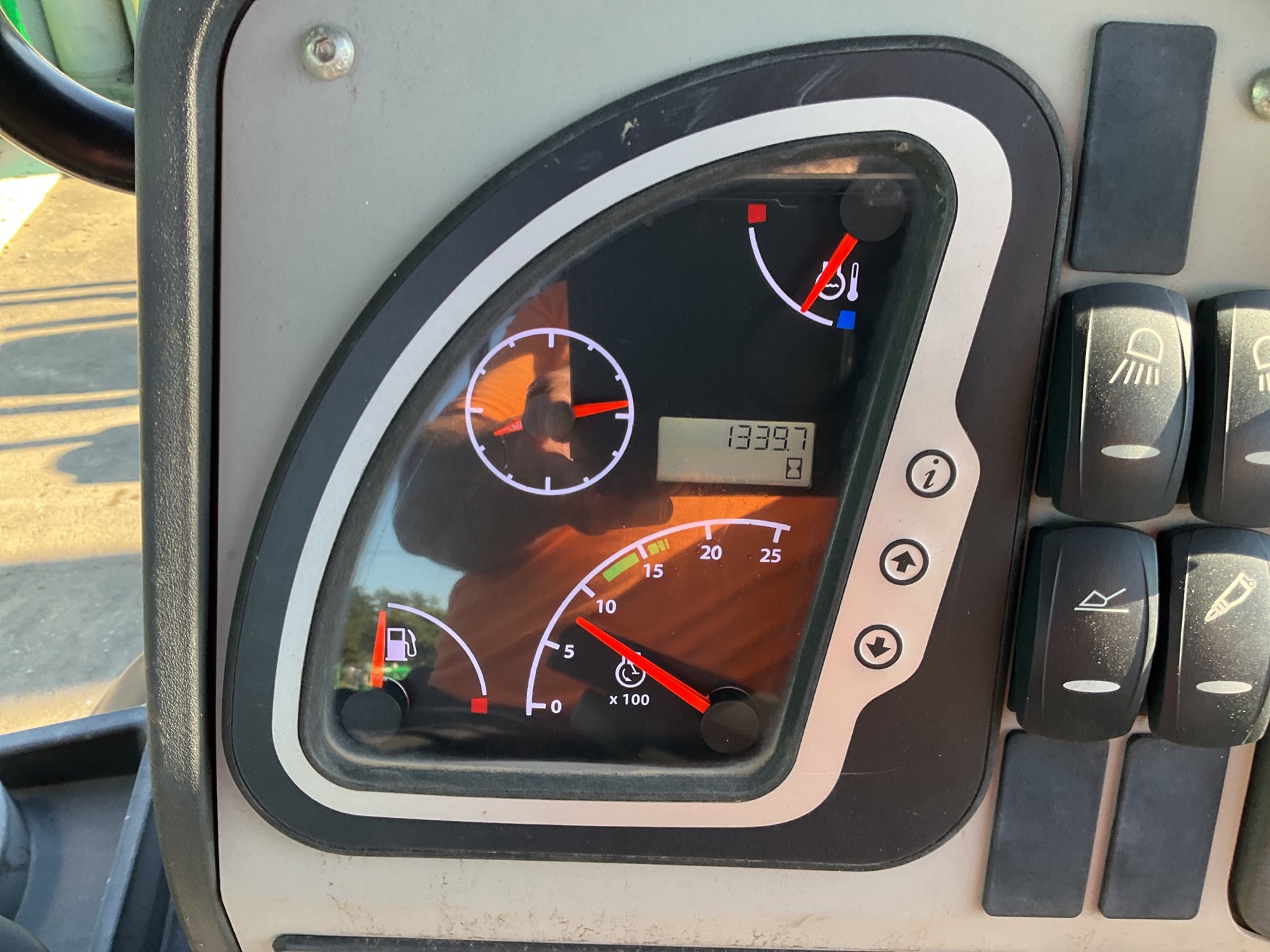 Photo - 25