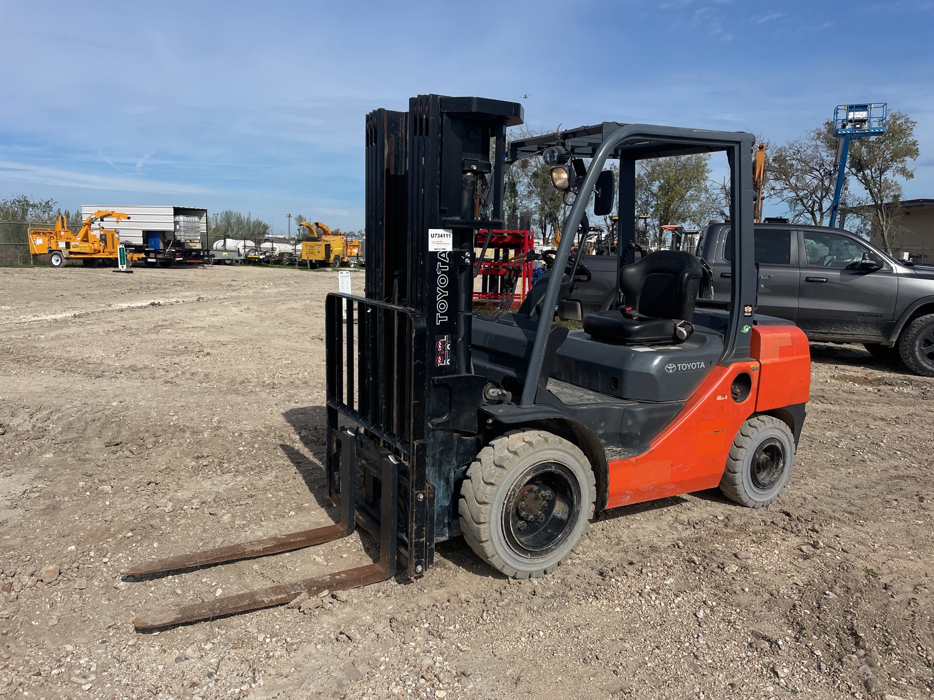 2017 Toyota 8FGU30 4900 lb Pneumatic Tire Forklift