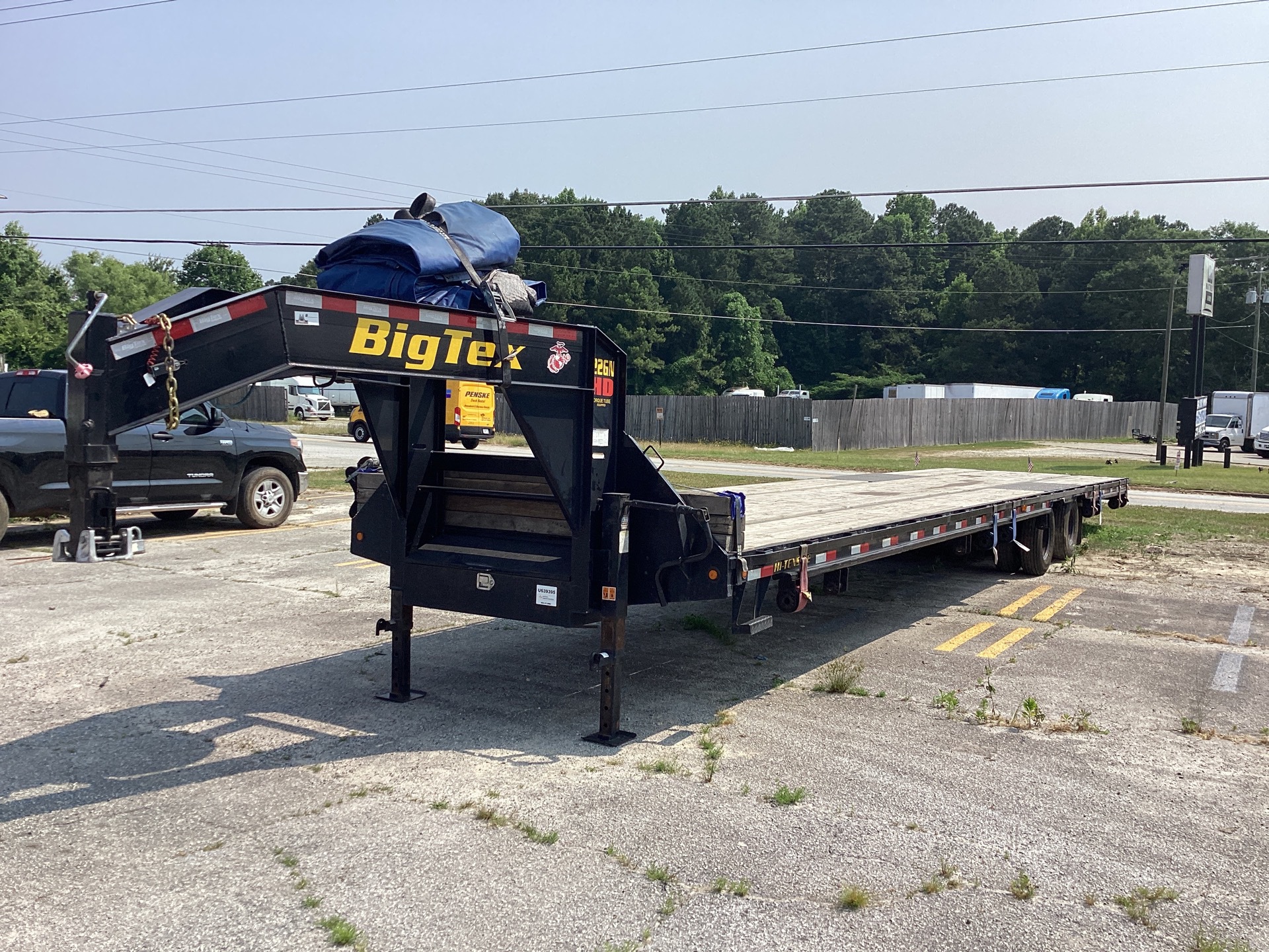 2022 Big Tex 22GN-40BK8SIR 40 ft T/A Gooseneck Equipment Trailer