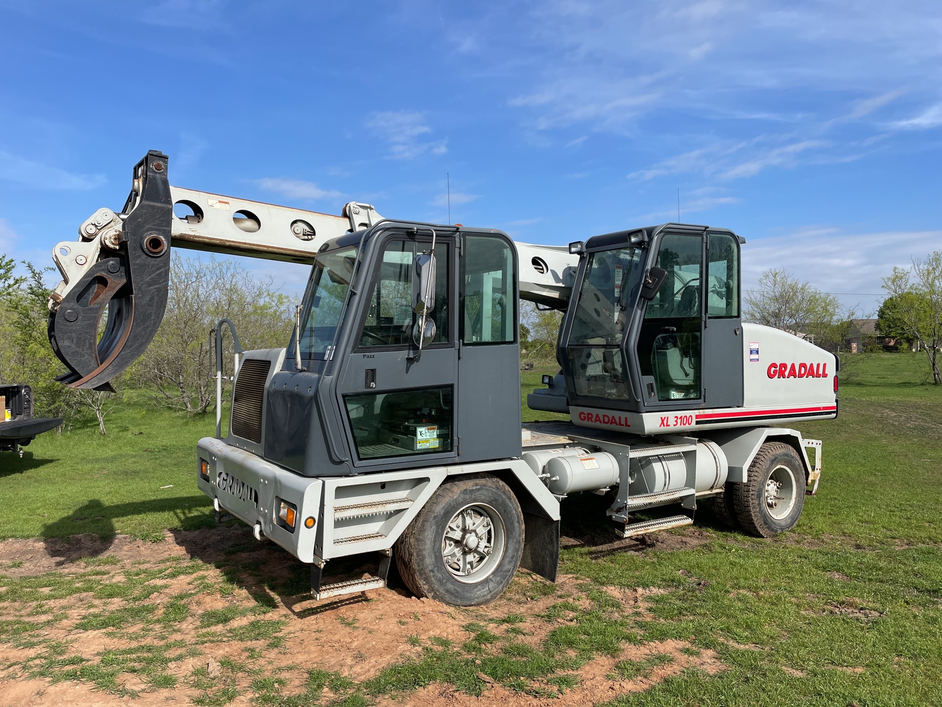 2001 Gradall XL3100 4x2 Highway Wheeled Excavator