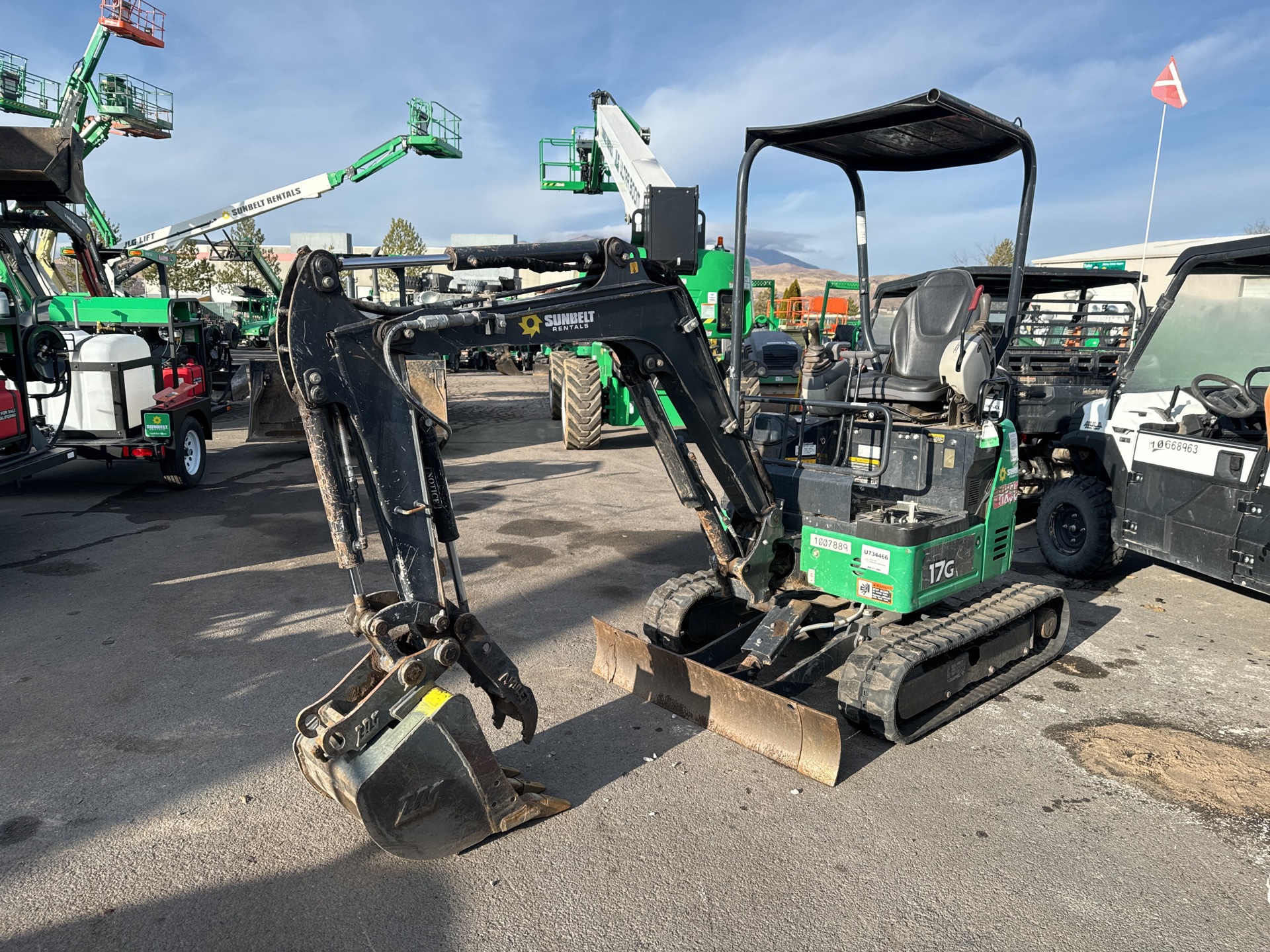2017 John Deere 17G Mini Excavator