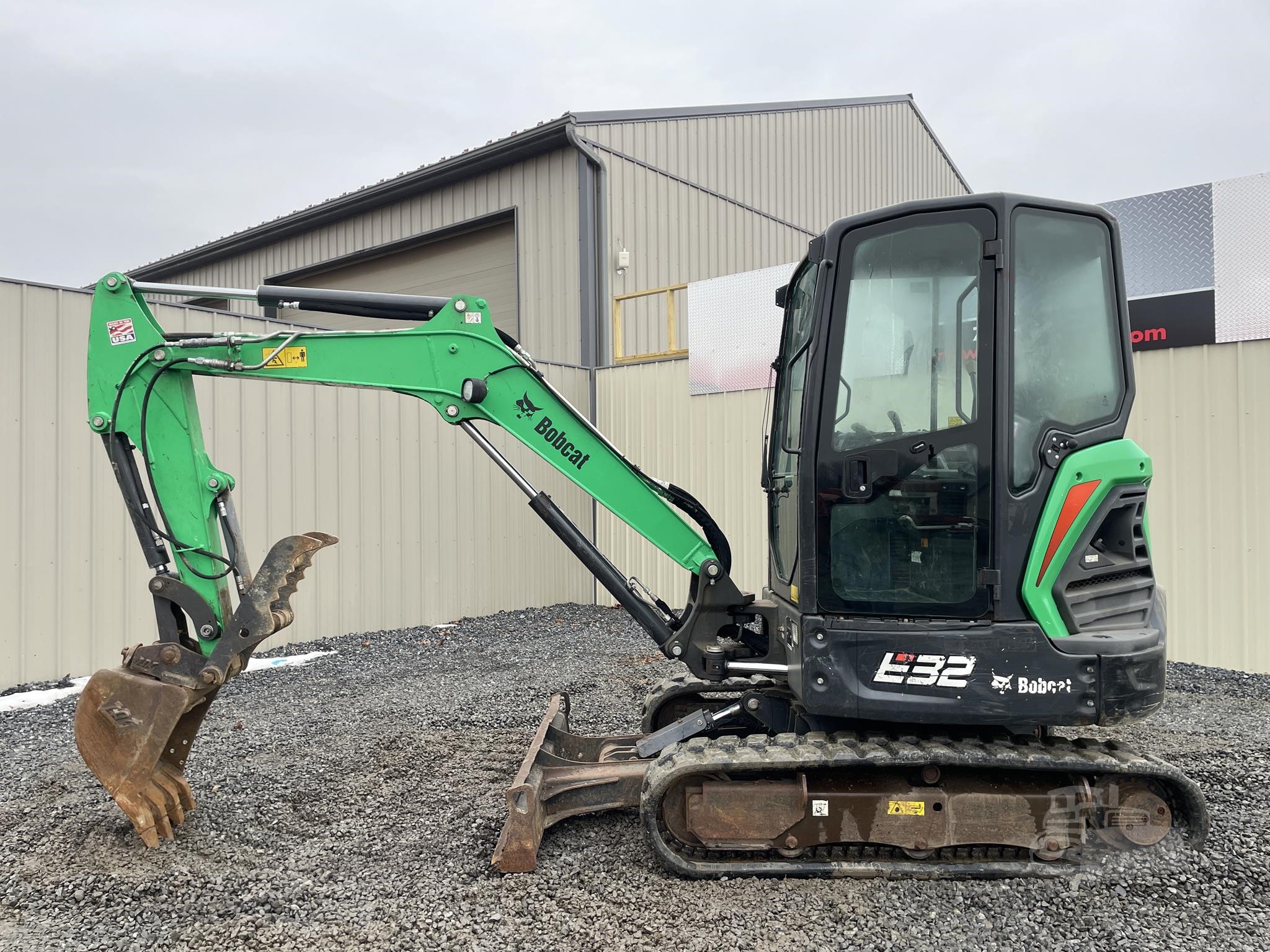 2018 BOBCAT E32I
