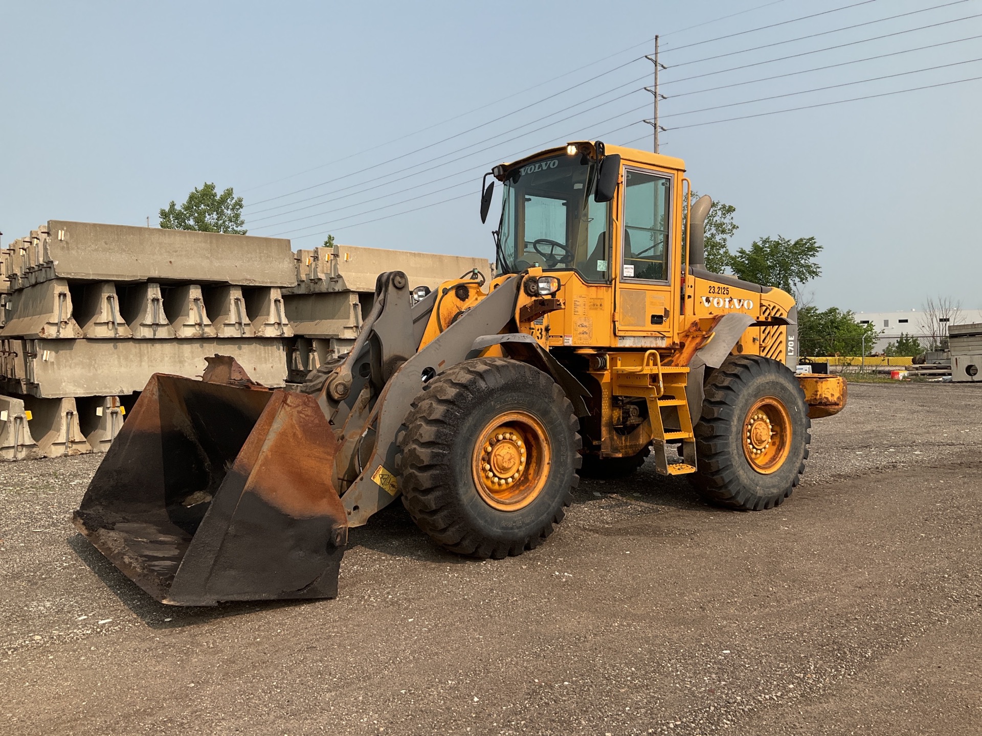 2004 Volvo L70E Wheel Loader