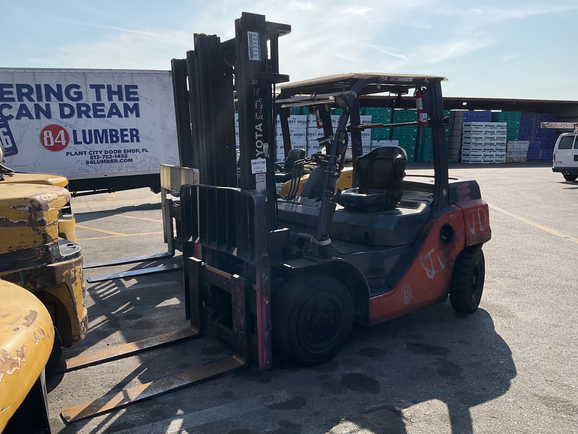 2017 Toyota 8FD35U 8000 lb Diesel Pneumatic Tire Forklift