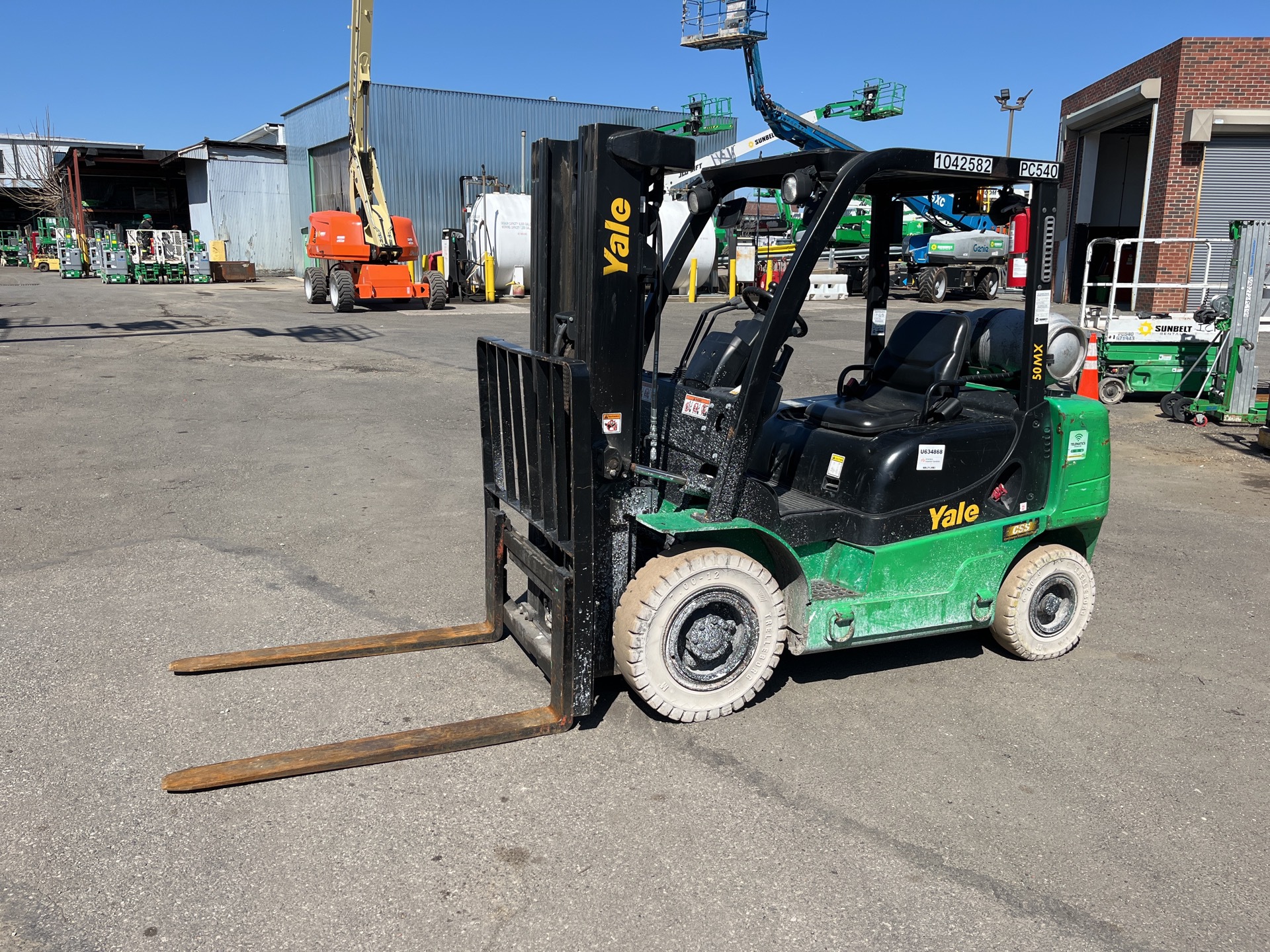 2017 Yale GTP050MXNEAE078 4800 lb Pneumatic Tire Forklift
