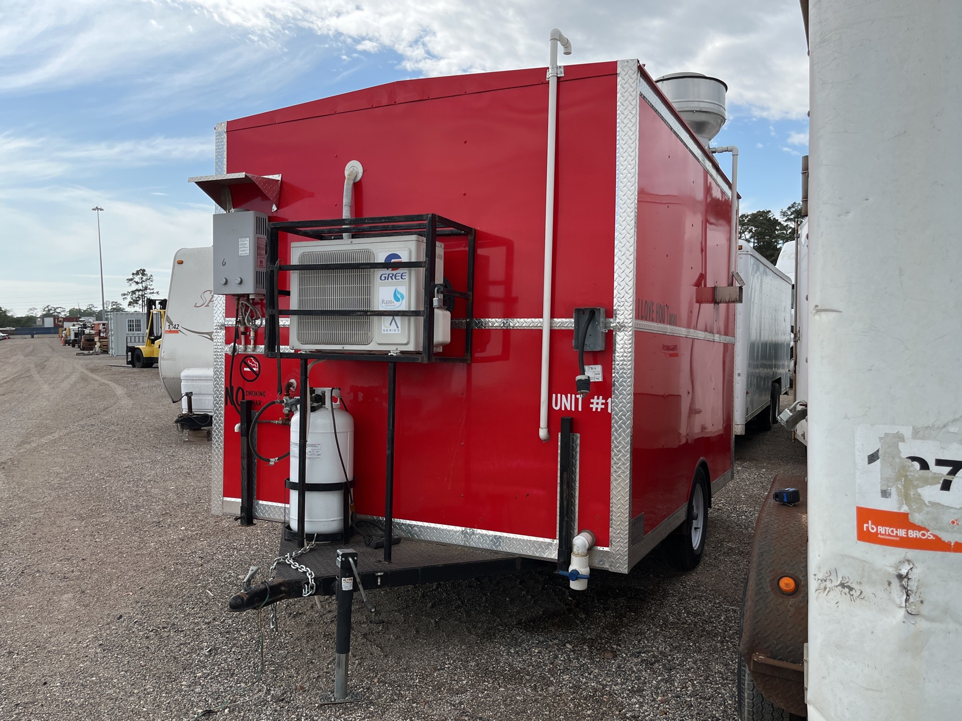 2020 Margo S/A Enclosed Trailer