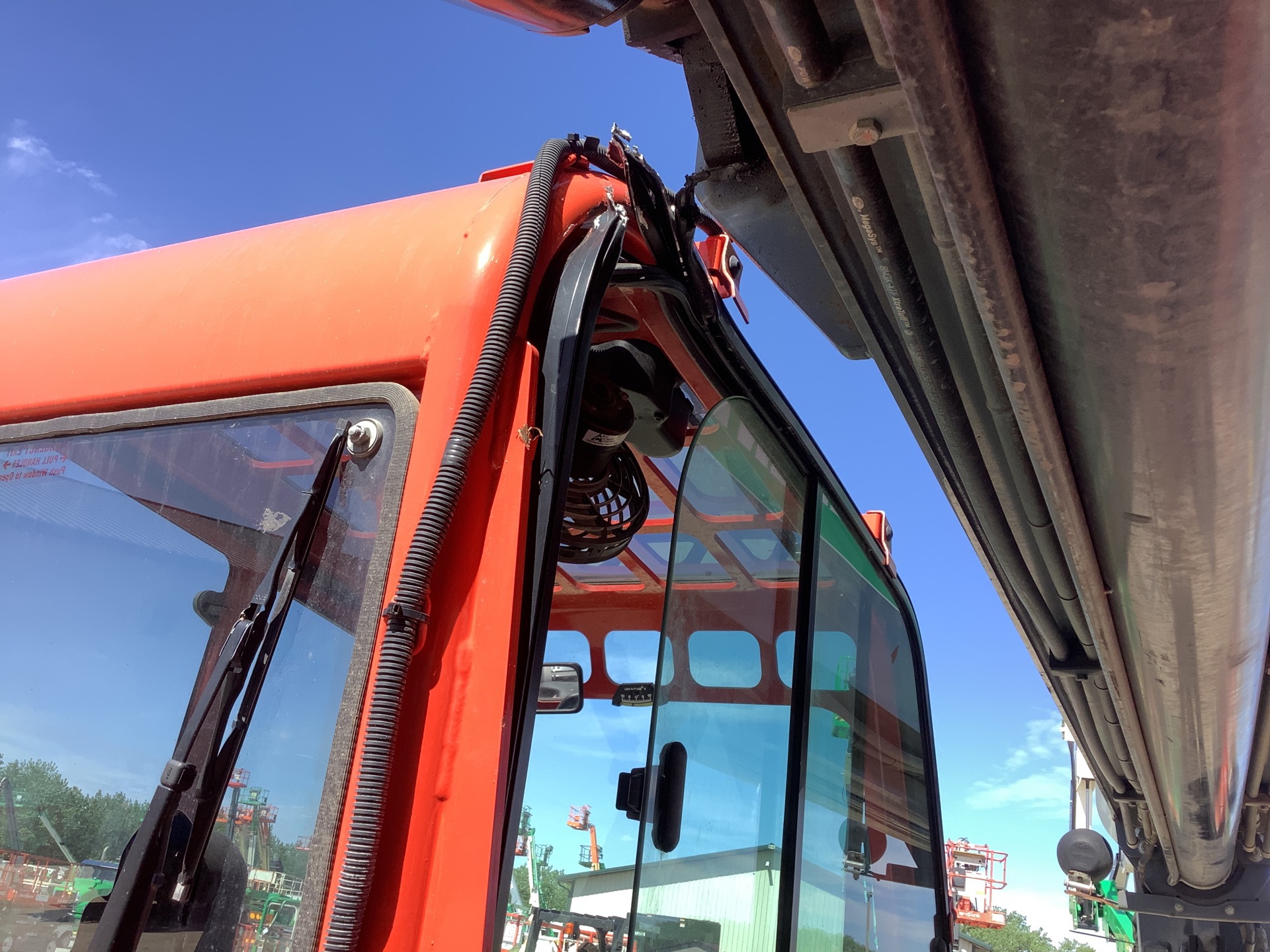 Photo - 6
