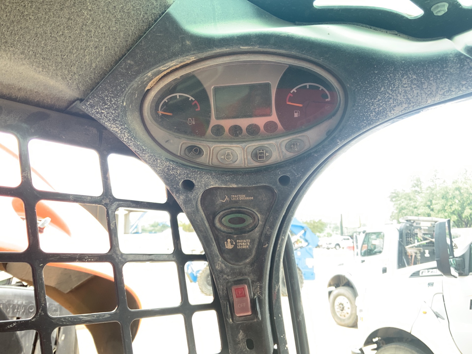 Photo - 12