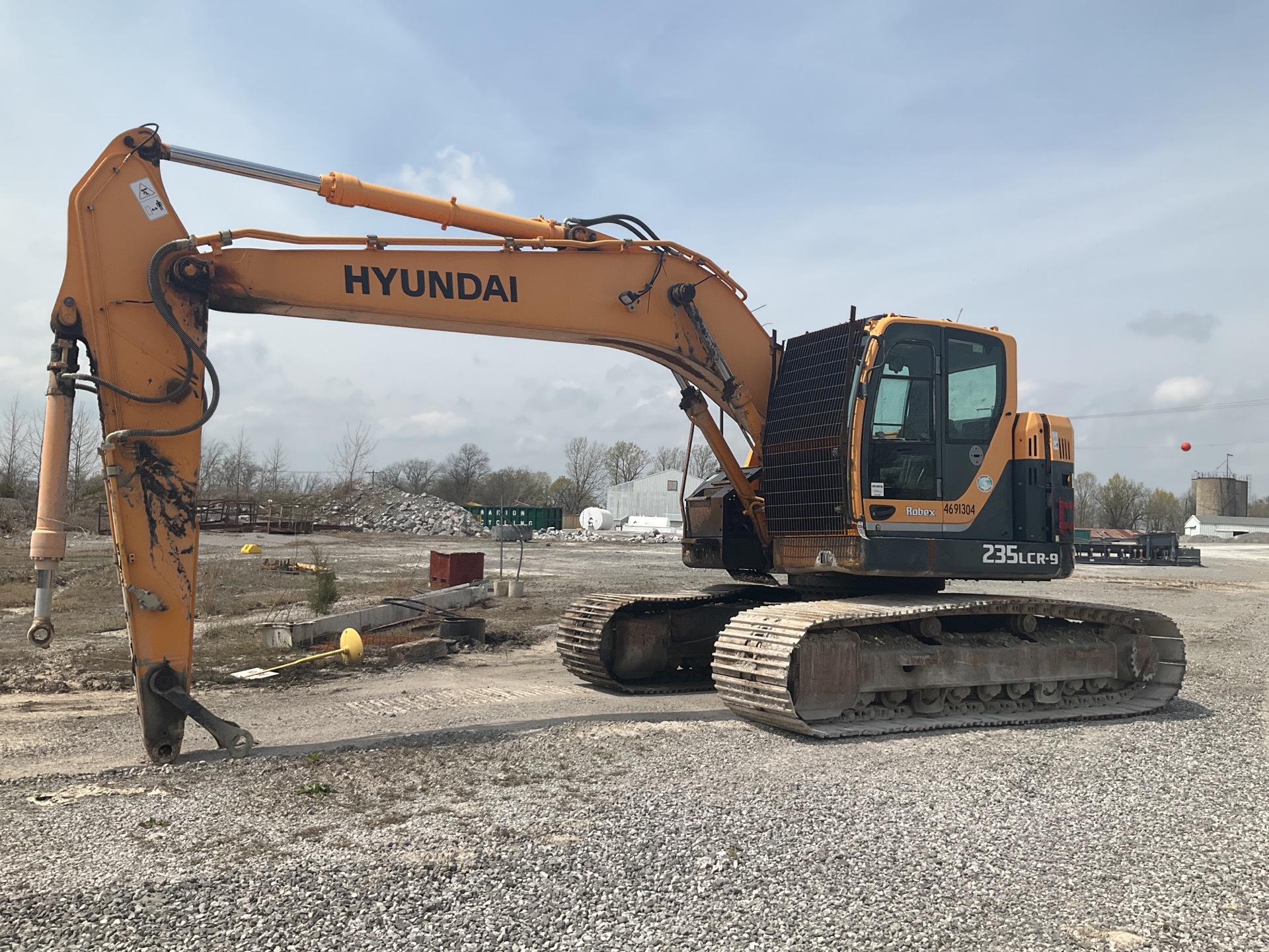 2013 Hyundai 235LCR-9 Tracked Excavator