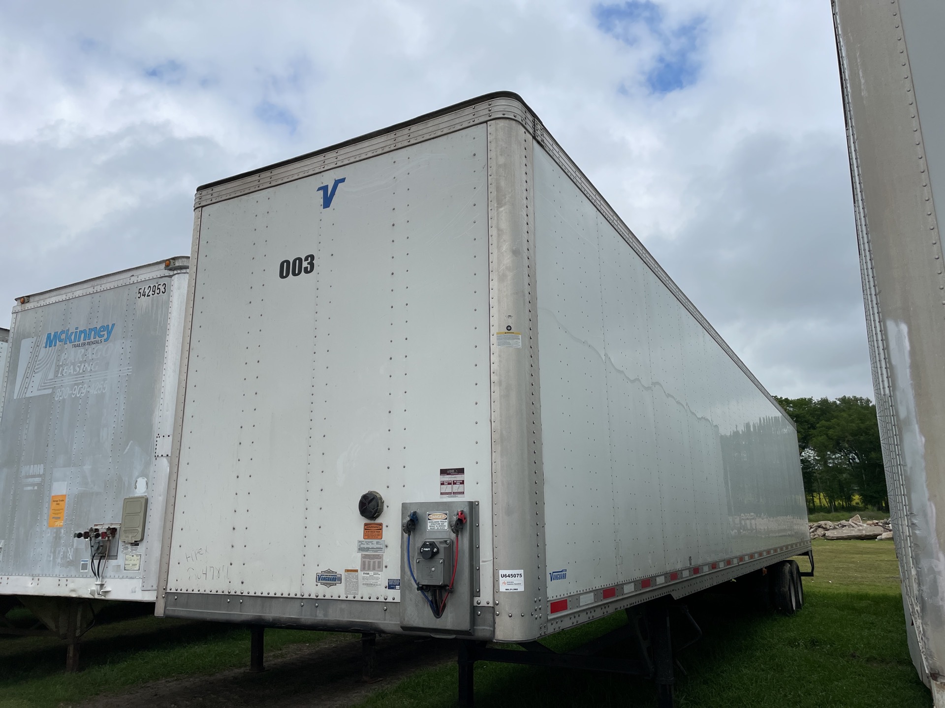 2022 Vanguard MaxCube 53 ft x 102 in T/A Van Trailer