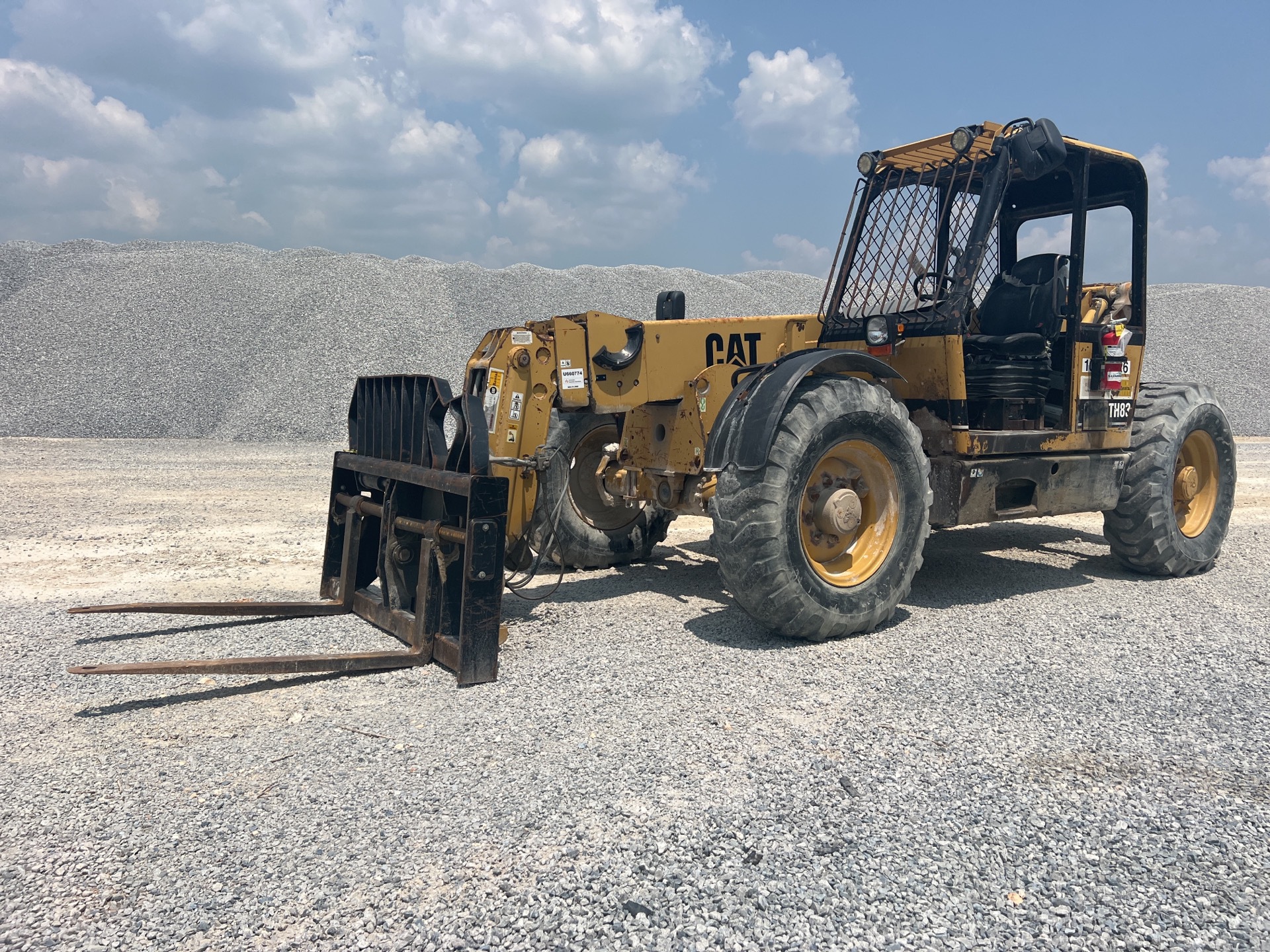 1999 Cat TH83 Telehandler