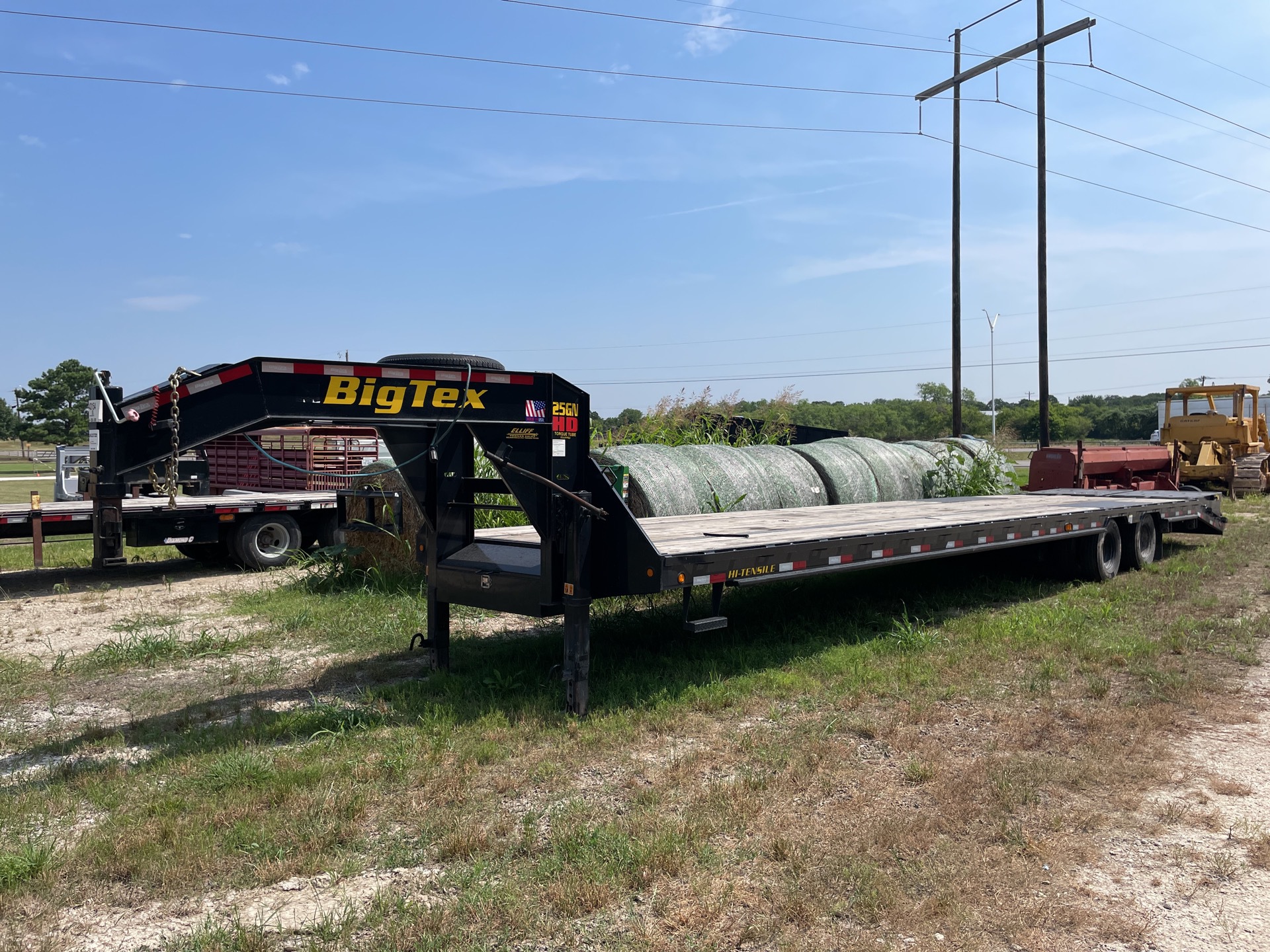 2022 Big Tex 25GN-35BK+5 MR 35 ft T/A Gooseneck Flatbed Trailer