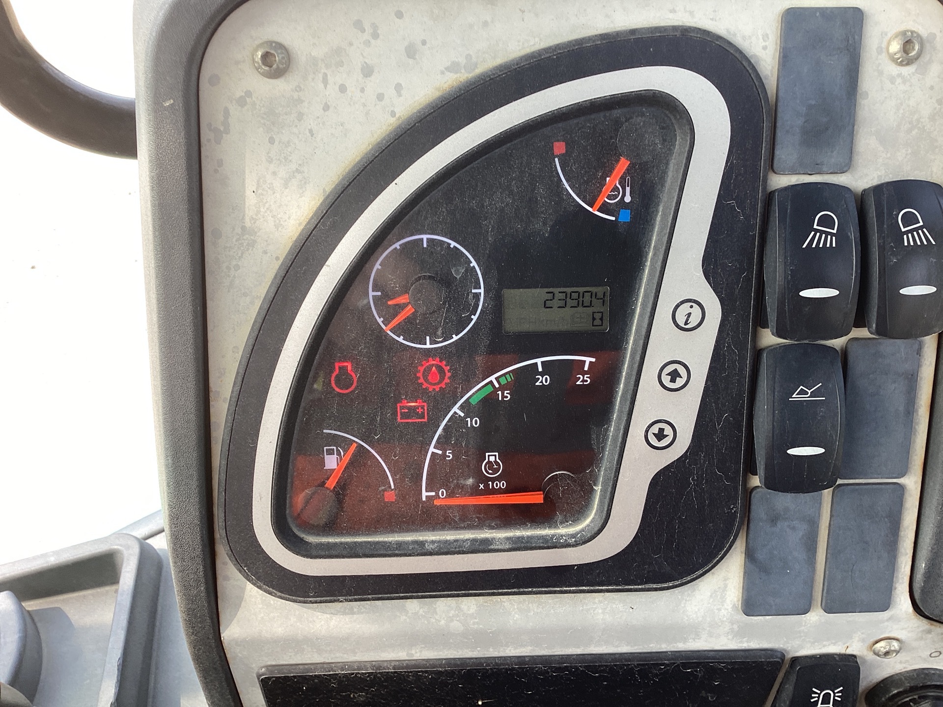 Photo - 25