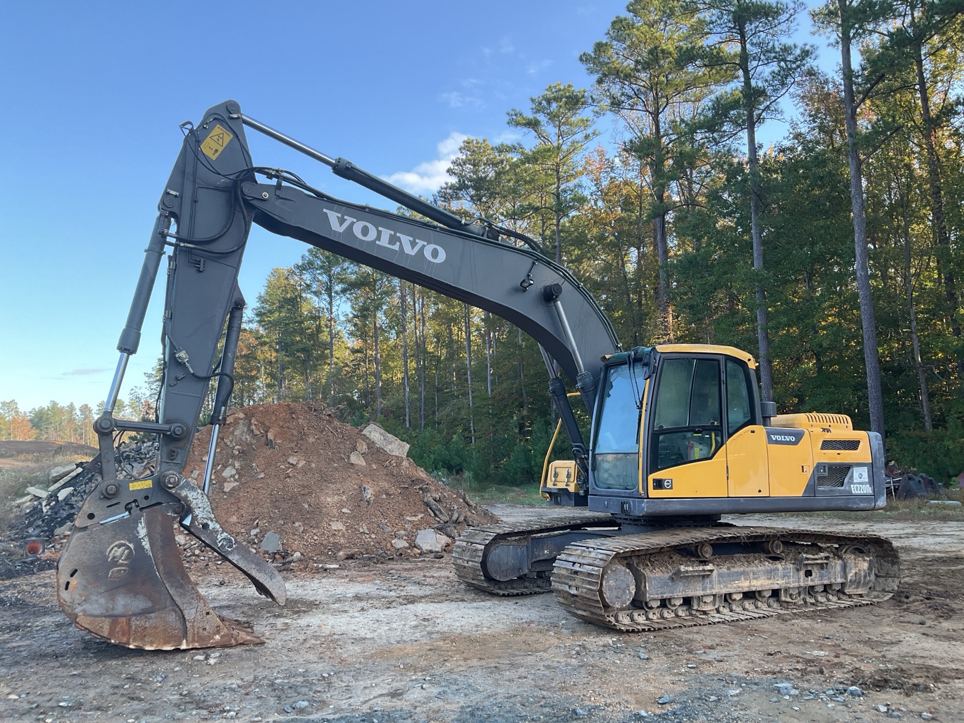 2013 Volvo EC220 DL Tracked Excavator