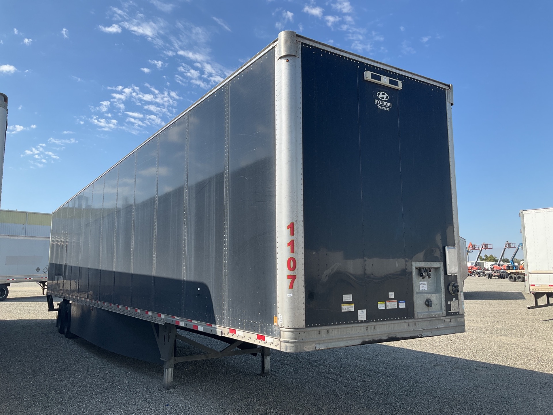 2022 Hyundai VC2530212-AJS 53 ft x 102 in T/A Van Trailer