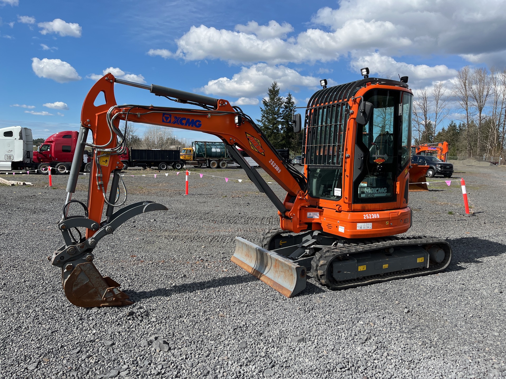 2020 XCMG XE35U Mini Excavator