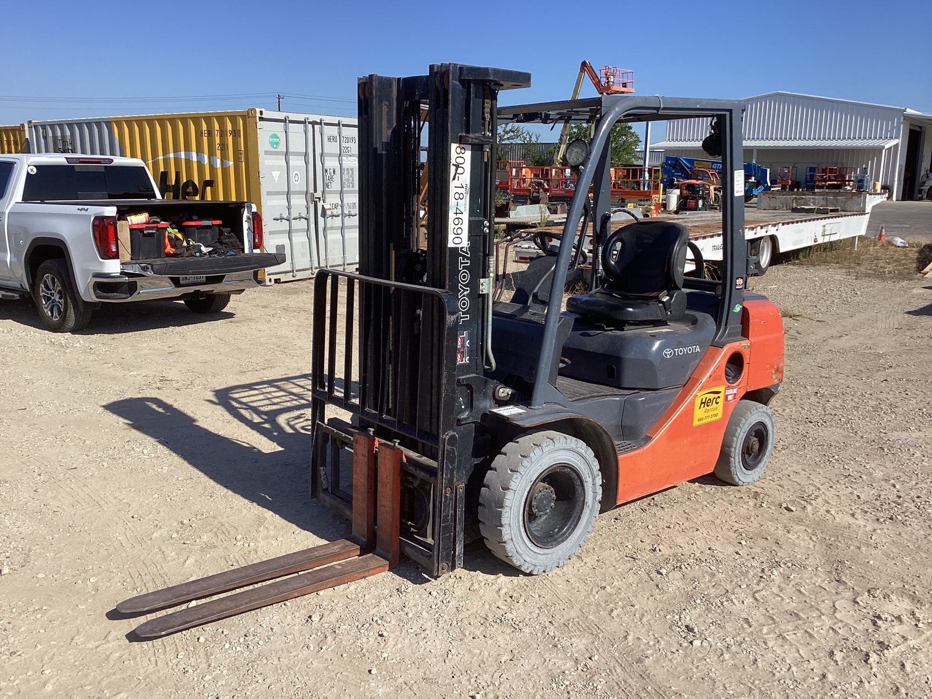 2017 Toyota 8FGU25 4500 lb Pneumatic Tire Forklift