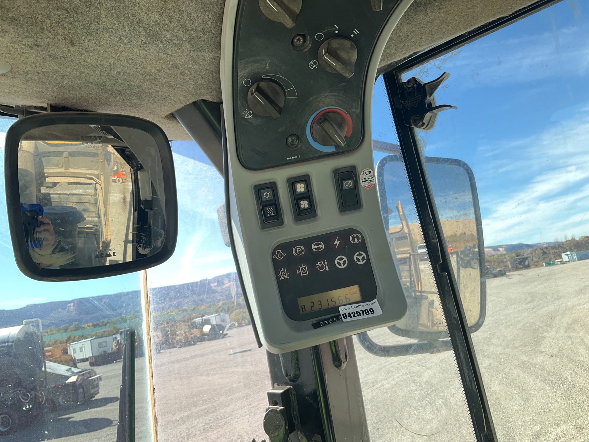 Photo - 25