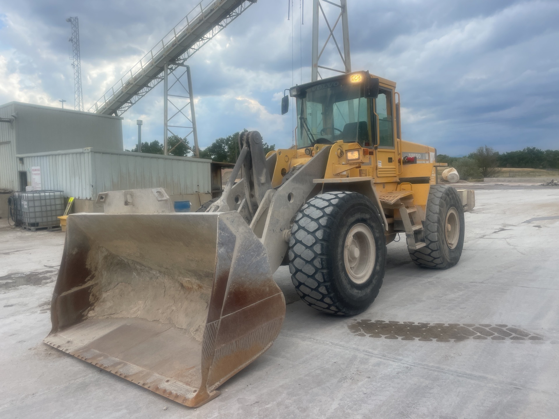 1999 Volvo L120C Wheel Loader